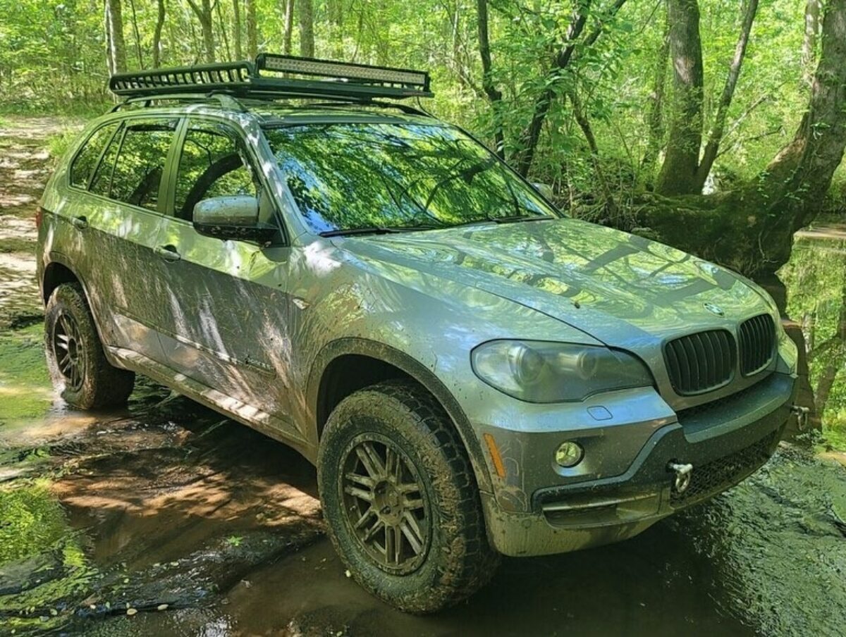 SMS-FAB // E70 BMW X5 Lift Kit - Solo Motorsports