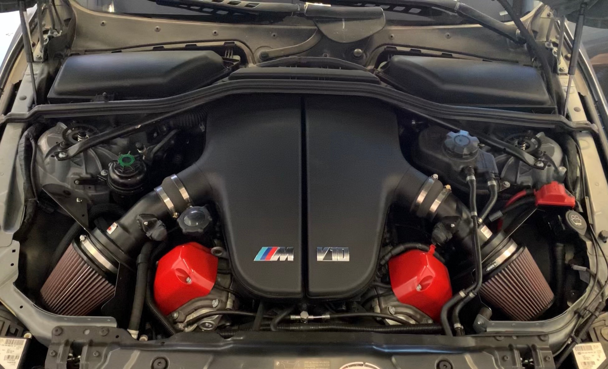 BMW M5 E60  Powervehicles