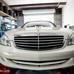 Mercedes Benz S550 in for alignment! Mercedes S550 was pulling to the side and accurately alligned by solo motorsports.